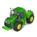 Zielony traktor z gospodarstwa rolnego ubezpieczonego w HDI